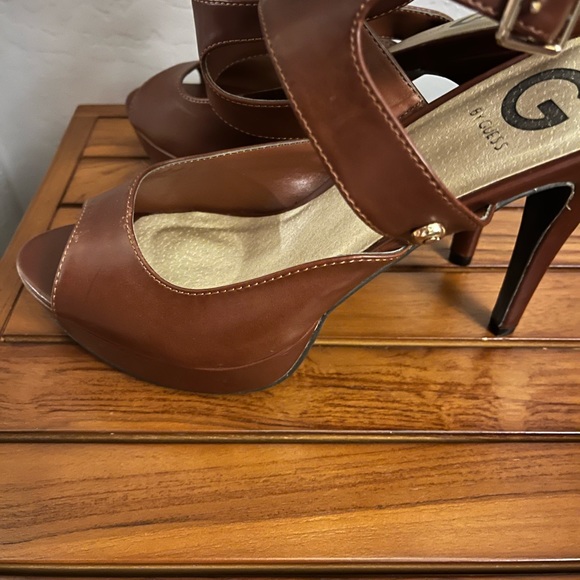 Guess heels size 9 - Picture 3 of 5
